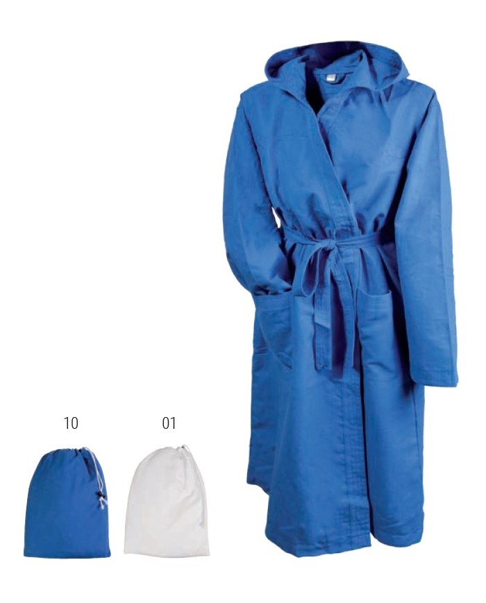 Accappatoio in microfibra di poliestere (170 g/m2) ultra-assorbente confezionato in sacchetto coordinato. Taglie S/M - M/L -