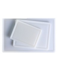 Tagliere rettangolare in politene con scanalatura 29x44x1cm
